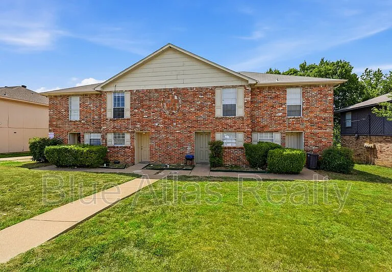 3828 Coates Cir — Photo 1