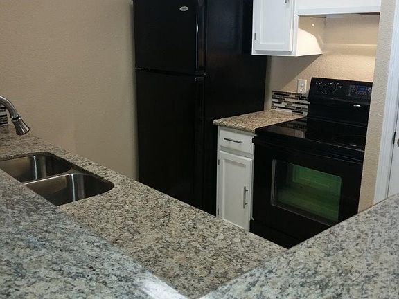 4th image of 12550 Whittington Dr #4/413