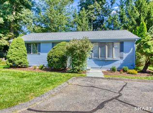 25 Oakview Cir, Westport, CT 06880