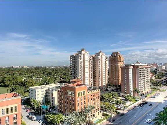 2nd image of 700 Biltmore Way APT 419