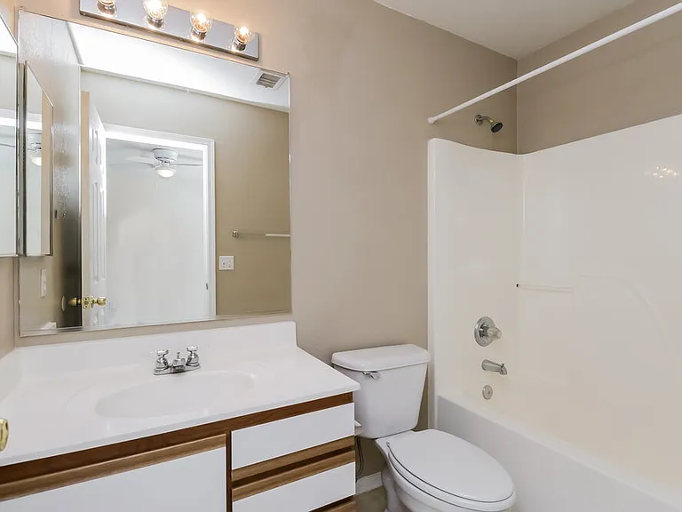 2200 E Spruce Dr — Photo 11
