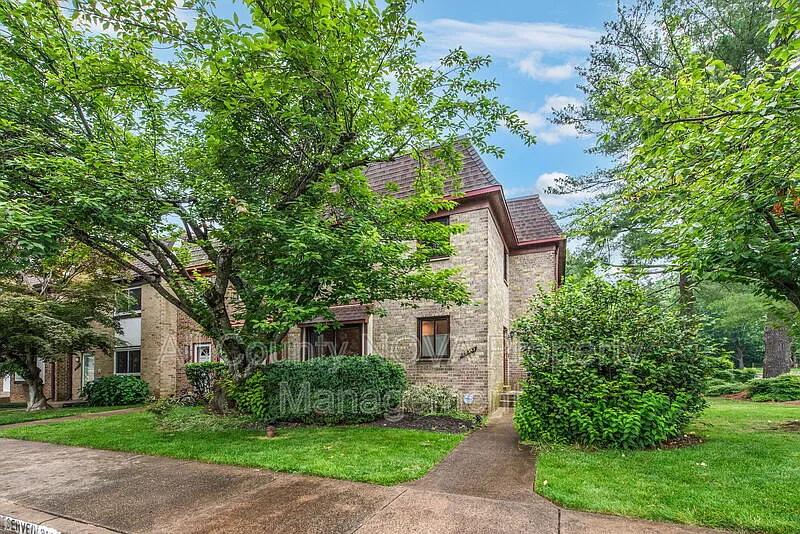 3 bed, 3.5 bath, 1432 sqft, $3,150 — Photo 1