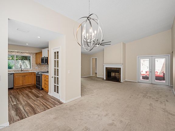 4th image of 2435 Burgundy Ct