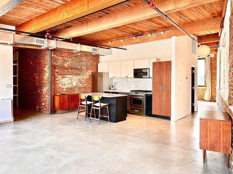 950 Dorchester Ave #205 — Photo 8