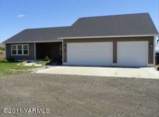 219 Cook Rd, Yakima, WA 98908