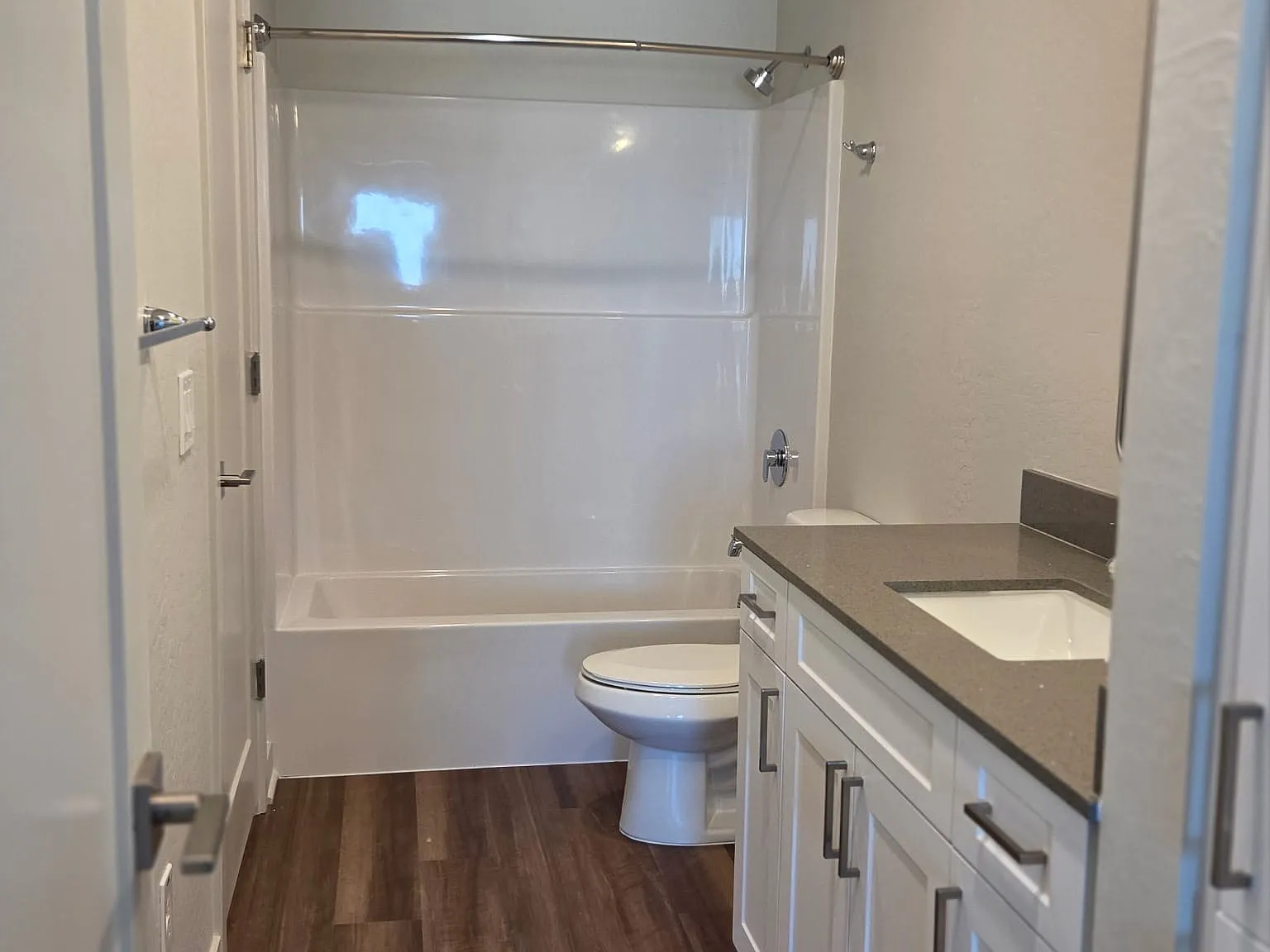 1 bed, 774 sqft, $1,250 — Photo 3