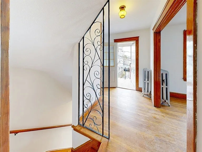 11 Sterling St #11 — Photo 20