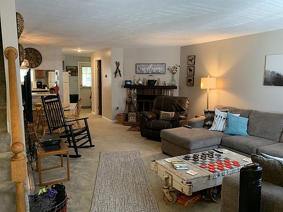 4th image of 14 Monroe Dr
