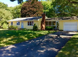 11 Hillcrest Ave, Smithfield, RI 02828