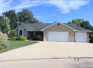1401 Lancaster Dr, Rock Falls, IL 61071