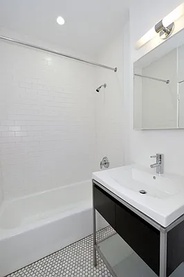 Rented by Aether Property Group | media 13