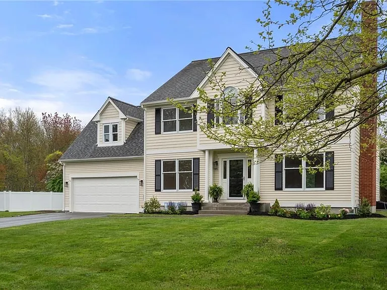 43 Bluegrass Dr — Photo 3