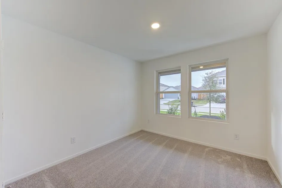 3 bed, 1474 sqft, $2,000 — Photo 2