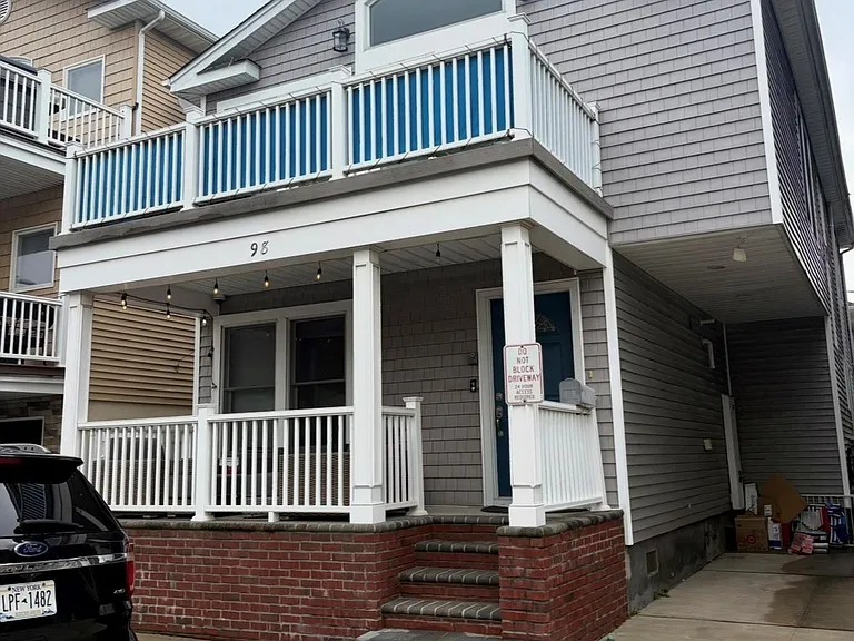 98 Maryland Ave — Photo 1