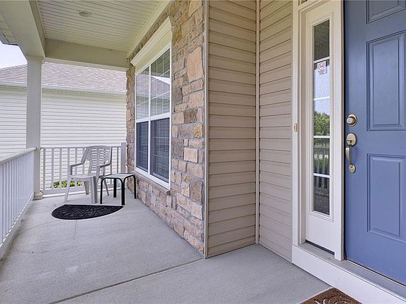 5th image of 4005 Kings Oak Ln