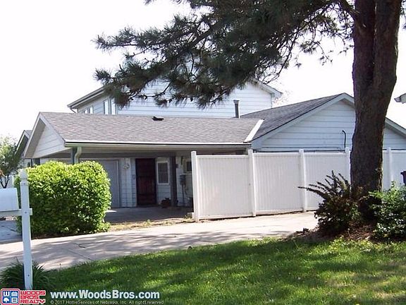 4th image of 412 W Lakeshore Dr