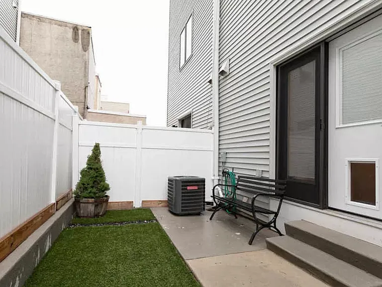 2628 Ritter St — Photo 15
