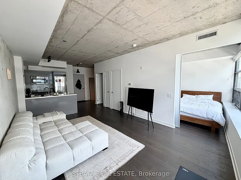 1201 Dundas St E #606 — Photo 8