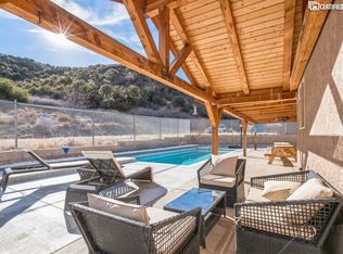 12332 Johnson Rd, Lake Hughes, CA 93532