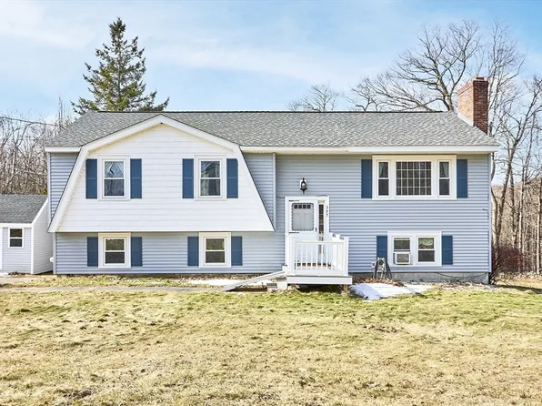 397 Howard St, Lunenburg, MA 01462