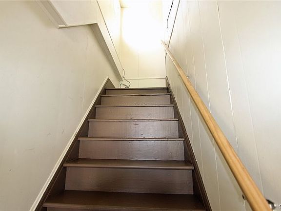 3rd image of 250 N Collingwood Ave