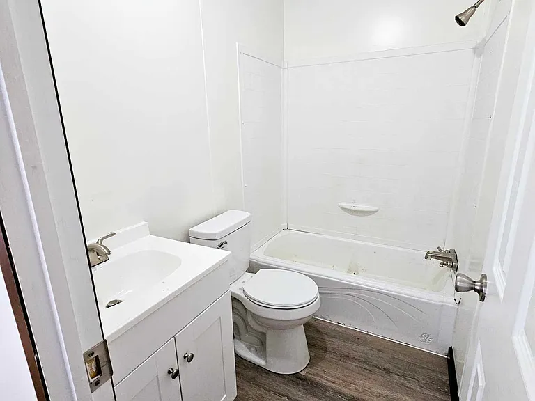 315 Vincent Ln #1 — Photo 11