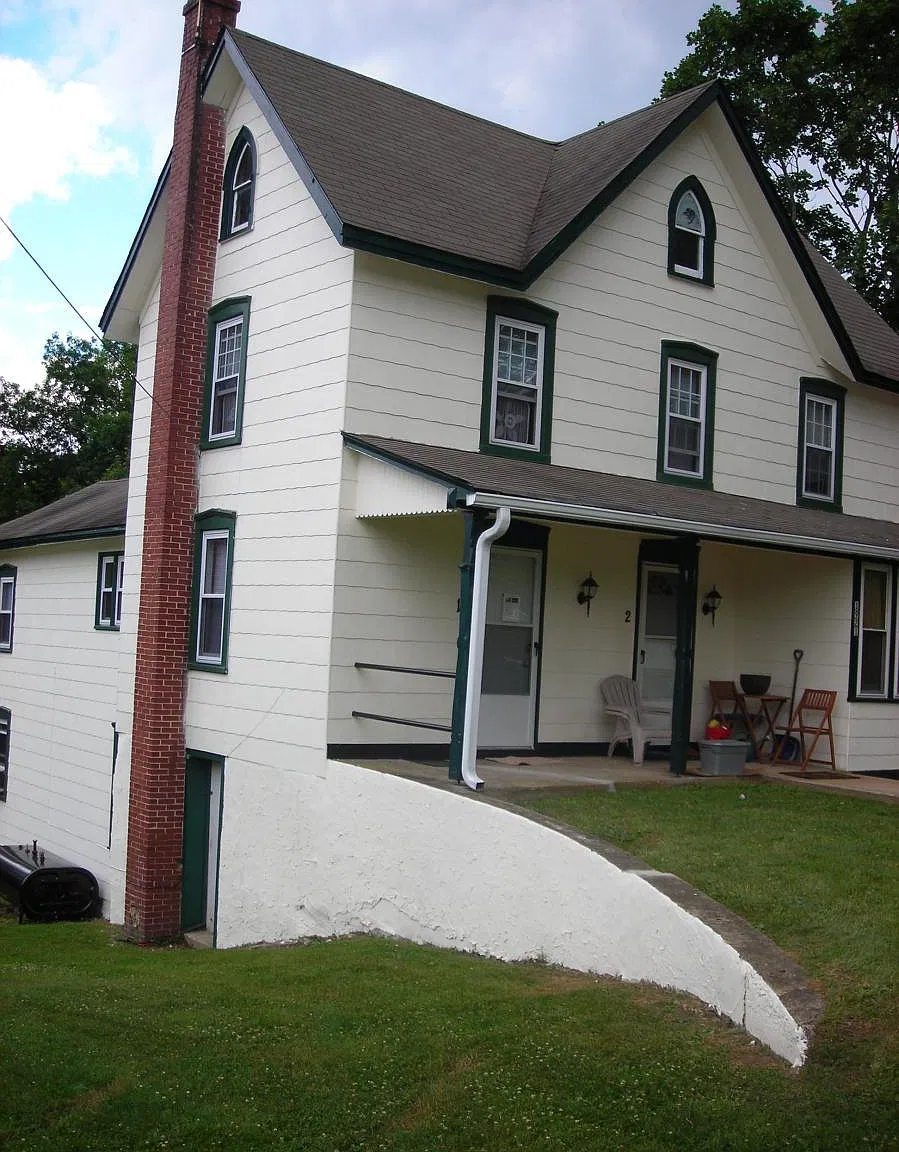 1921 Creek Road — Photo 1