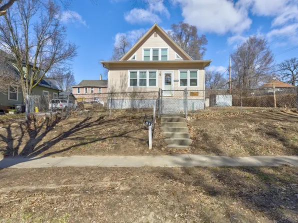 810 E Washington Ave, Des Moines, IA 50316