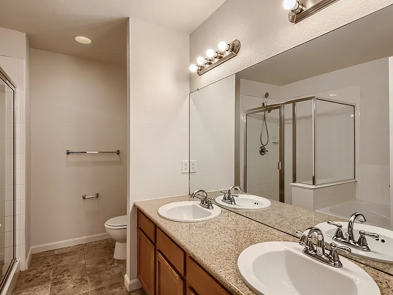 1753 S Buchanan Cir — Photo 15