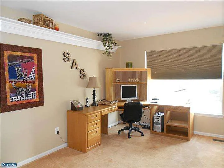 1014 Andrew Way photo 1