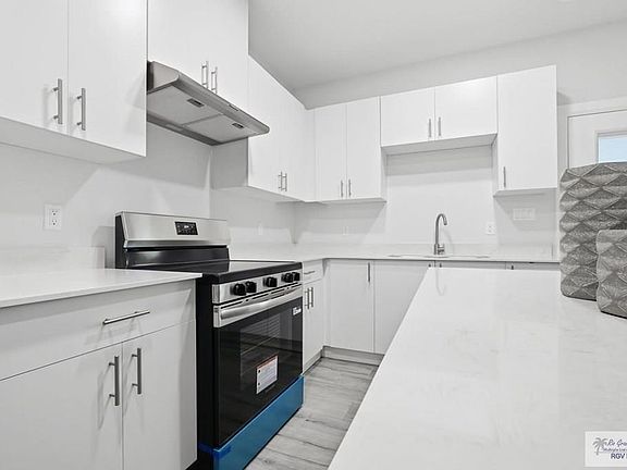5th image of 1604 Clinton St Lot 2