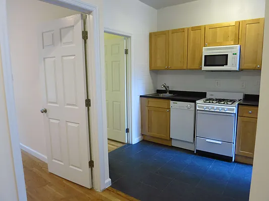 Rented by City & Suburban | media 40