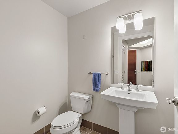 4th image of 1920 4th Avenue #509