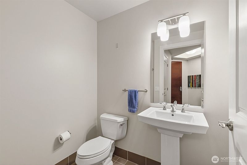 4th image of 1920 4th Avenue #509