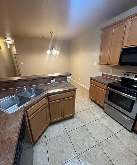 2733 La Jolla Ct — Photo 8