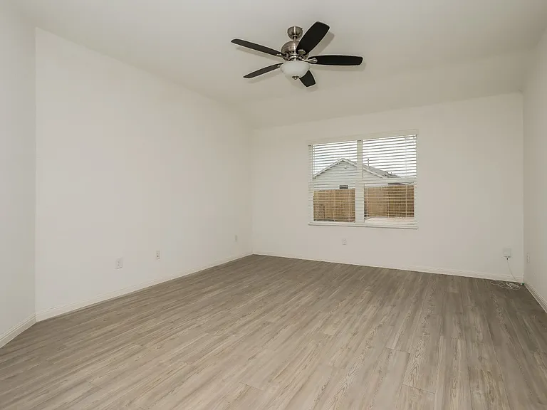 4434 Revetment Way — Photo 5