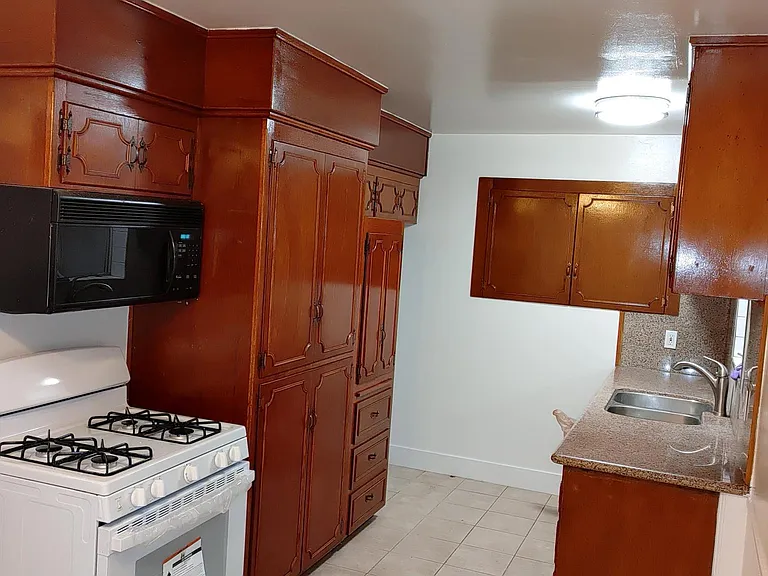 5409 48th Ave — Photo 10