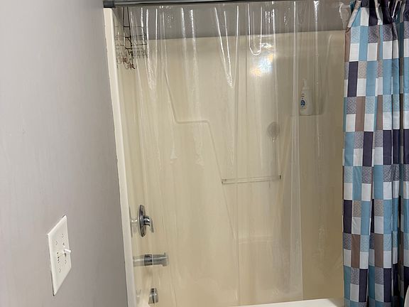 4th image of 3316 Ivey Wood Ln