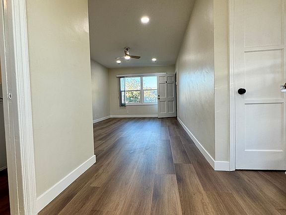 3rd image of 3402 Gaviota Ave #D