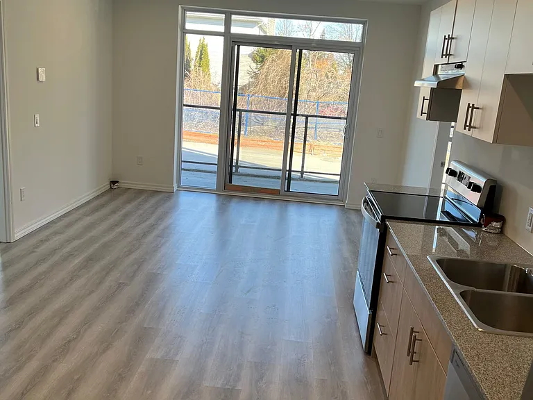 191 Elmira Rd S #104C — Photo 23