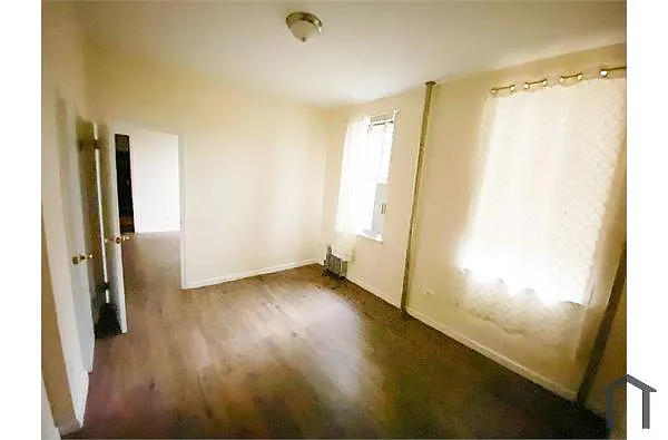 Building Photo - 800 E 160th St #6C