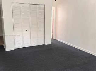 1940 NE 167th St #3A, Miami, FL 33162