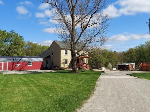 N2352 Halter LANE, Watertown, WI 53098