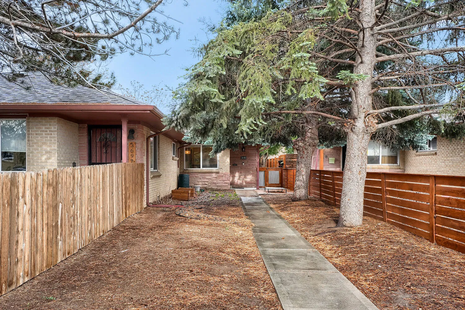 2 bed, 925 sqft, $2,700 — Photo 1