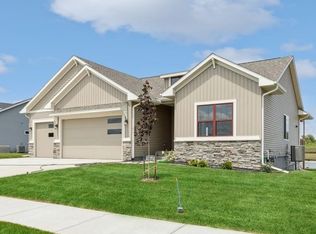1104 High Ridge Trl, Solon, IA 52333