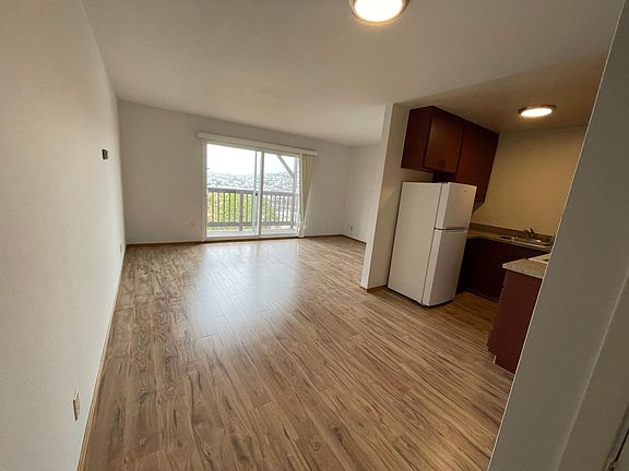 4th image of 130 Acadia St #5