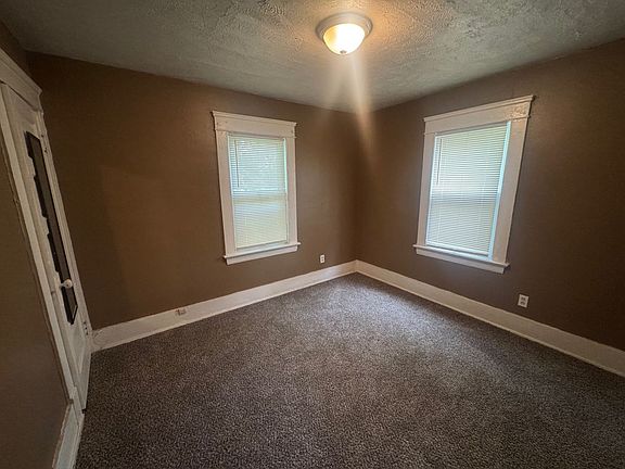 5th image of 1056 E 99th St #Up