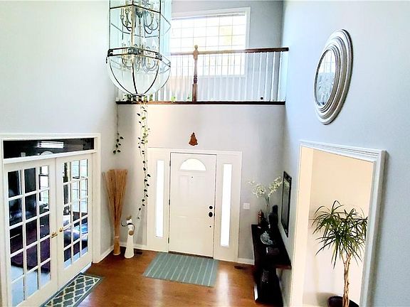3rd image of 6405 Suzanne Ln