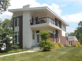 901 N Beverly Ln, Arlington Heights, IL 60004