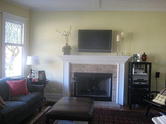 Living Room with 42" LCD TV
